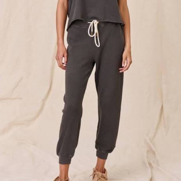 THE GREAT. Pants - The Great Cropped Sweatpants Washed Black Gray Color  100% Cotton SZ 1 Small